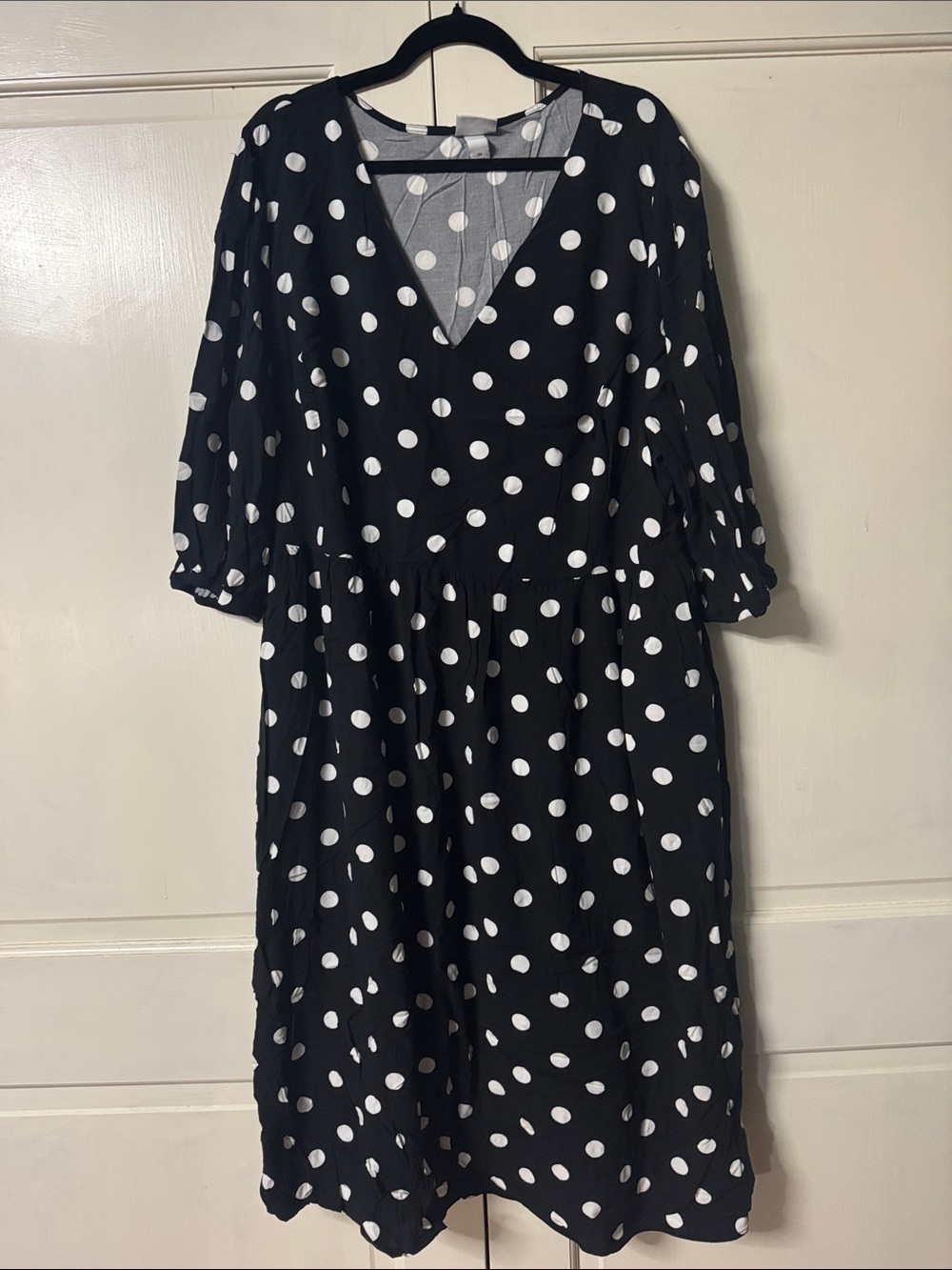 Ava & Viv Black & White Polka Dot V-Neck Dress